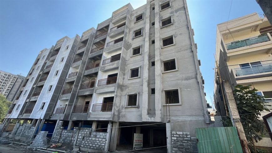 1505 Sq.Ft Flat with 3BHK For Sale in MNM KPL SAURABHA Banjara layout